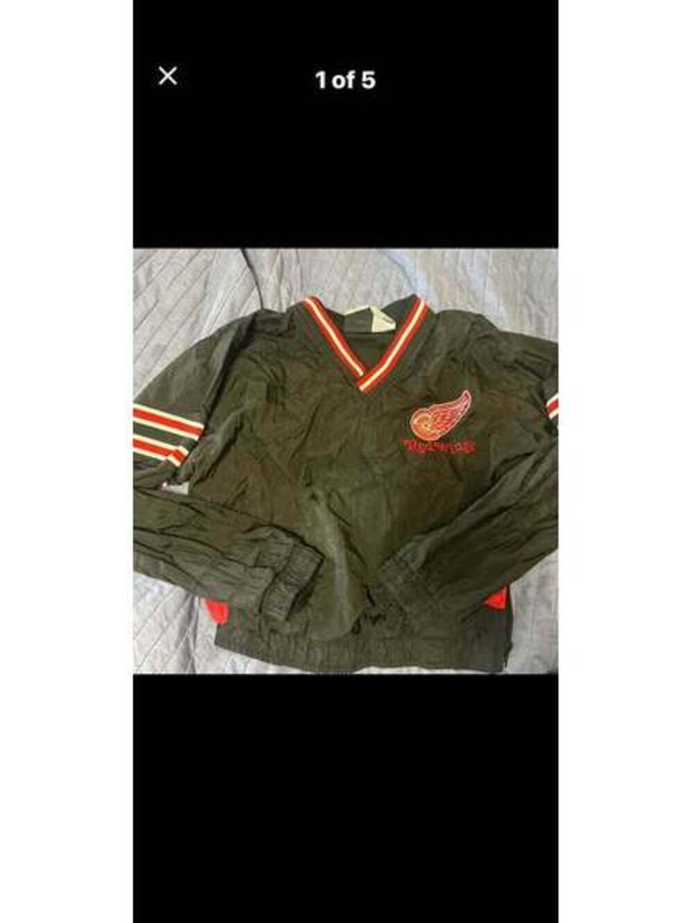 Pro Tuff Detroit Red Wings V-oNeck Windbreaker